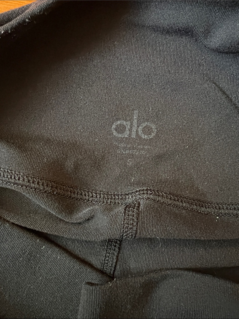 Alo Bike Shorts - Picture 3 of 3